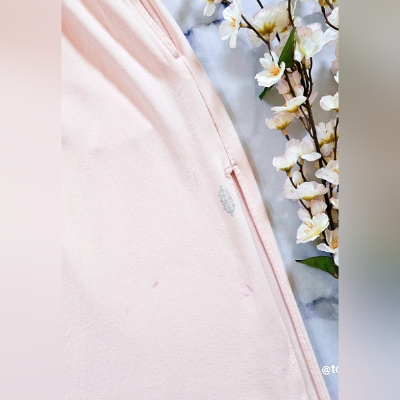 NWOT fp Movement Hot Shot Slit Wide Leg Pants in Bleached Coral Sold Out Color - Picture 9 of 17